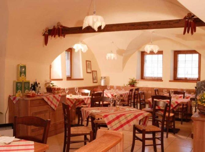 Locanda Borgo Chiese Castel Condino Bagian luar foto